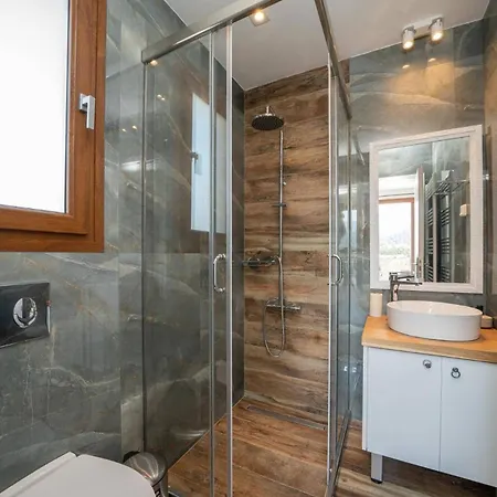 Drogarati Retreat By * Chaliotata