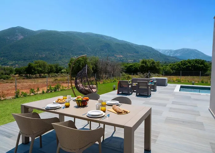 Drogarati Retreat By Willa *