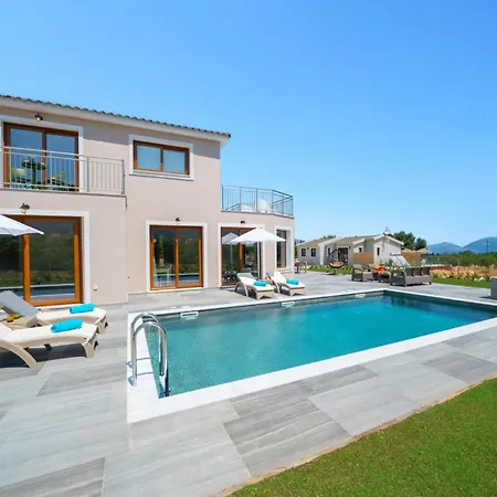 Drogarati Retreat By *