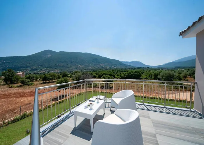 Villa Drogarati Retreat By Chaliotata